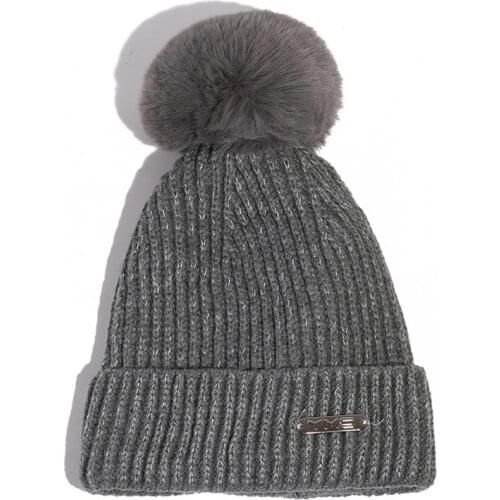 KENSHELLEY Autumn And Winter New Design Metal Logo Simple Solid Color Fashion Sweet Plush Warm Knitted Hat