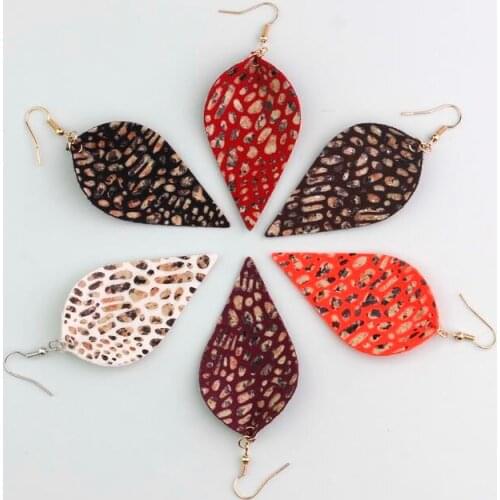 Fashion Vintage Leather Leaf Teardrop Earrings for Women Bohemian Genuine Leather Pendants Dangle Drop Earrings Jewelry