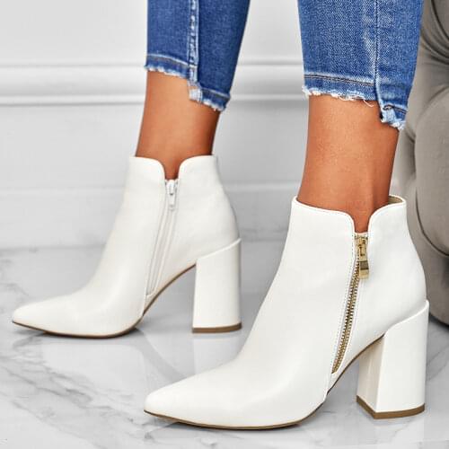 卡恩思 Women's Ankle Boots