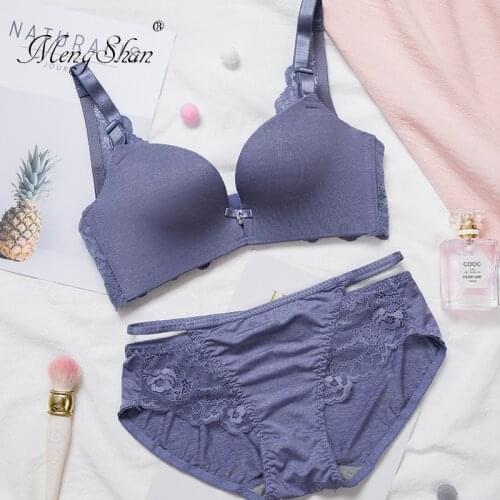 Sexy in Europe and America Lace Beautiful Back Bra Set Deep V Girl Underwear Close up without steel ring Ventilation