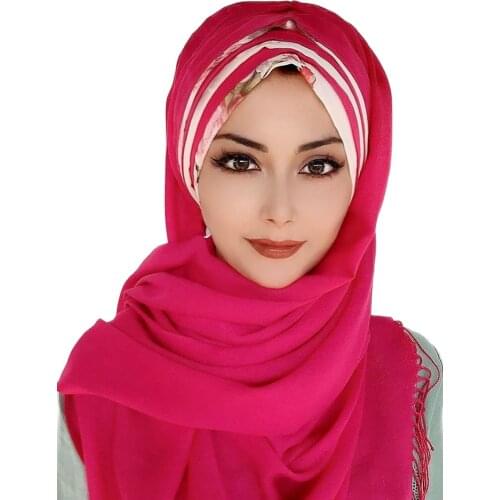 Yeni Moda Hijab Kadın 2021 Müslüman Başörtüsü İslami Tesettür Türban Şapka Fular Eşarp Pembe Renk Beyaz Şifon Detaylı Hazır Şal