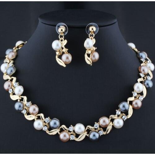 Jiayijiaduo Imitation pearl gold color necklace set earrings womens wedding jewelry accessories shopping on behalf of
