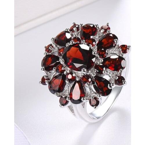 2021 Ladies Jewelry Elegant Silver Color Inlaid Garnet Red Zircon Flower Shape Ladies Banquet Ring Jewelry Whole Sale
