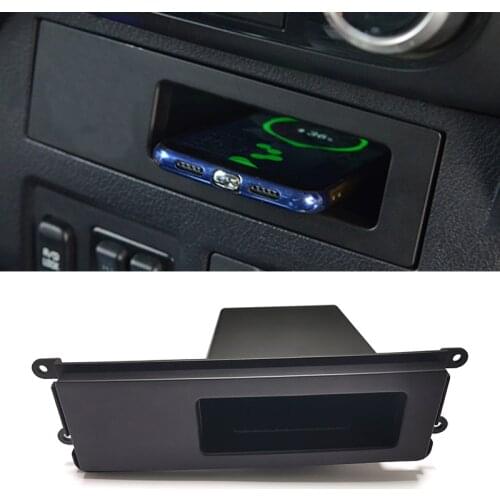 For Mitsubishi Pajero 2017 2018 10w car qi wireless charger charging plate wireless phone holder central console storage box