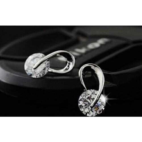 New Arrivals 2021 Fashion Luxury Crystal Stud Earrings Square Design Silver Color Earring For Women Ear Jewelry Brincos