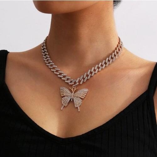 Creative Exaggerated Big Rhinestone Butterfly Pendant Necklace for Women Vintage Geometric Thick Chain Necklace Pendant Jewelry