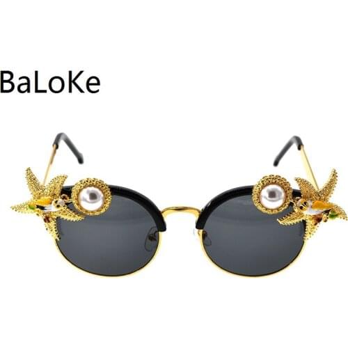 Vintage Sunglasses Women Charm Sexy Elegant Rhinestones Ladies Sun Glasses Female Five-Star Sunglasses Oculos De Sol