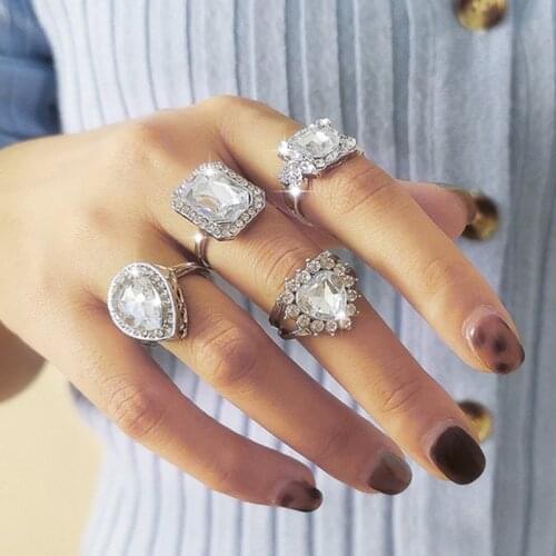 MWsonya New Fashion Love Heart Crystal Ring Set for Women Luxury Jewelry Geometry Rings Ladies Jewelry Gift Wedding Ring Set