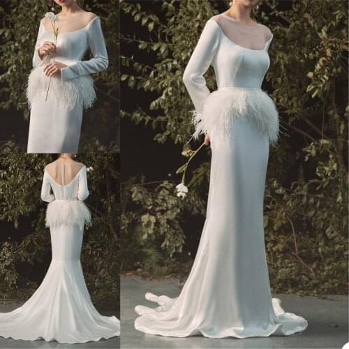 Sheath Wedding Dresses Jewel Neck Custom Made Tulle Shoulder Garden Wedding Dress with Furs Vestidos De