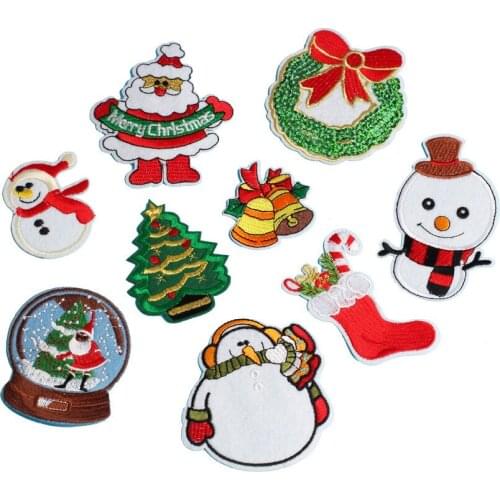 PGY 1cs/Lot Christmas Tree ,Snowman, Elk Sets Embroidered Patches Iron On Clothes Appliques Diy Kid Clothes Christmas Gift