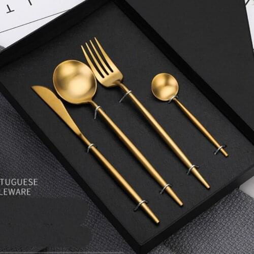 PCS/set 304 Stainless Steel Portuguese Steak Cutlery Set Restaurant Cutlery Western Gift Spoon/Fork/Knife Kit Dinnerware Sets