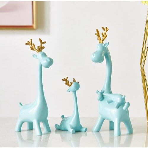 Resin animal decoration blue giraffe sculpture bionic style interior decoration accessories office bedroom cute decoration gift