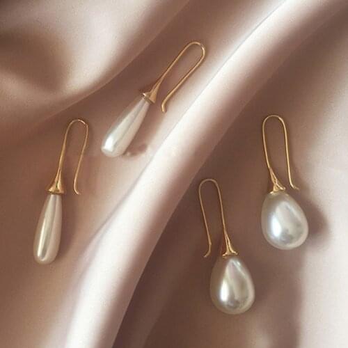 2021 New White Teardrop Simulation Pearl Dangle Earrings for Women Baroque Palace Style Jewelry Long Temperament Simple Earrings