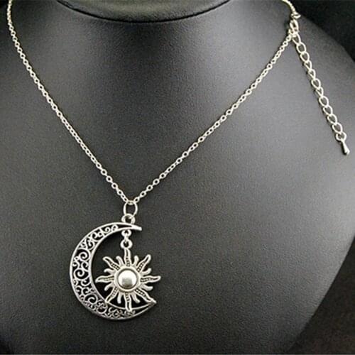 Necklace Moon Sun Shape Vintage Style Alloy Unisex Fashion Chain Necklace for Gifts Necklace Chain Necklace Pendant Jewelry