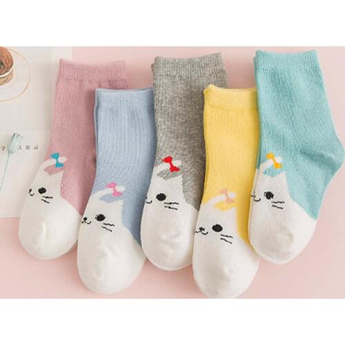 The new childrens cartoon small girl students socks pink cat and fish animal print socks fashion baby sneaker socks 5pair