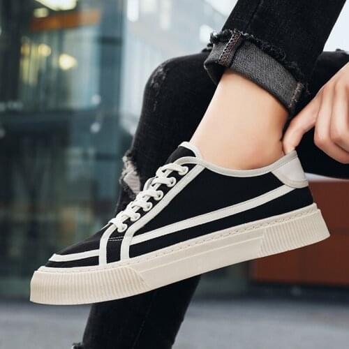 Skate Shoes Sneaker Men Comfortable Skateboard Shoes Mens Shoes Breathable Low top Shoes Classic Shoes Zapatos Hombre Cheap