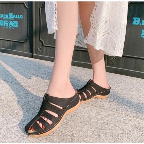 In summer, the new Baotou lazy slippers women wear casual light non-slip womens sandals with wedges and womens slippers