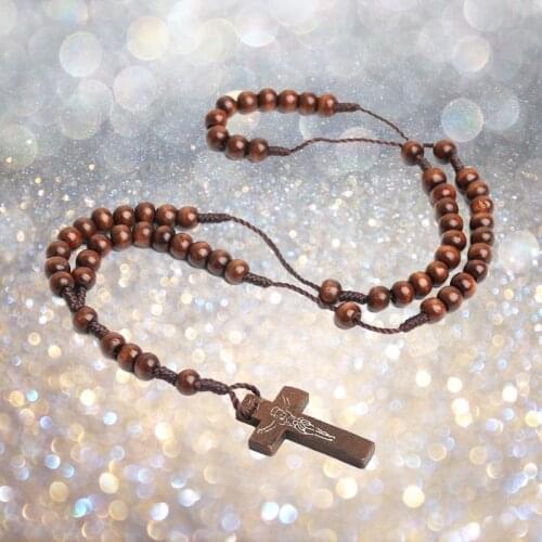 Natural Pine Wood Grain Beads Jesus Cross Rosary Necklace Carved Rosary Pendant Christian Jewelry Necklace Harajuku