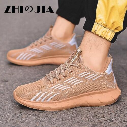 ZHIのJIA Mens Breathable Sneakers
