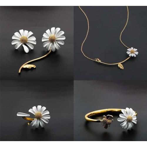 New Korea Lovely Daisy Flowers Necklace Ring Set Bangle Colorful Statement Short Choker Necklace for Women Vacation Jewelry