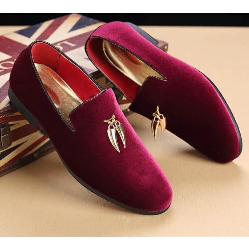 2020 Hot Sale Men Sickle Suede Casual Shoes Flat Slip-on Dress Shoes Large Size Pointed Toe Solid Color Wedding Loafers