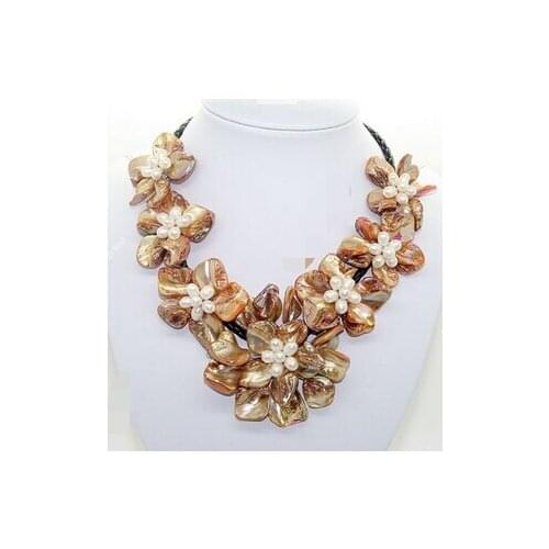 HOT Sell 7 flower golden mother of pearl shell pendant necklace 18" long Fashion Jewelry