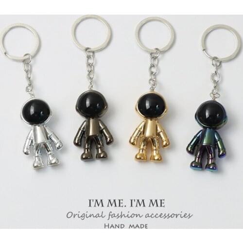 Creative Astronaut Cosmonaut Spaceman High Quality Metal Keychain Key Chains Ring Car Bag Pendent Charm Airpods Accessories D673