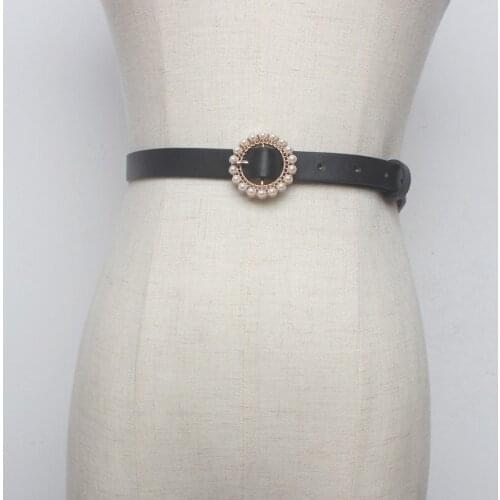 Luxury Fashion Belts for Women Europe Fan New Ladies Inlaid Pearl Buckle Belt with Skirt Jeans Ladies with Decorative Cintos