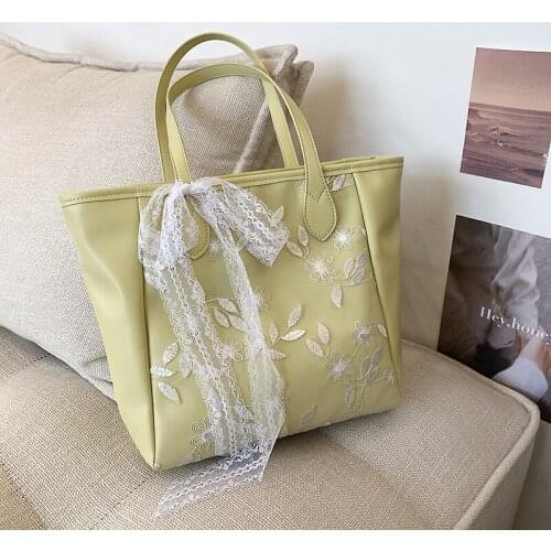 Designer PU Leather Shoulder Bags for Women Bow Chain High Capacity Handbags Travel Luxury Hand Bag Female Large Shoulder Bag