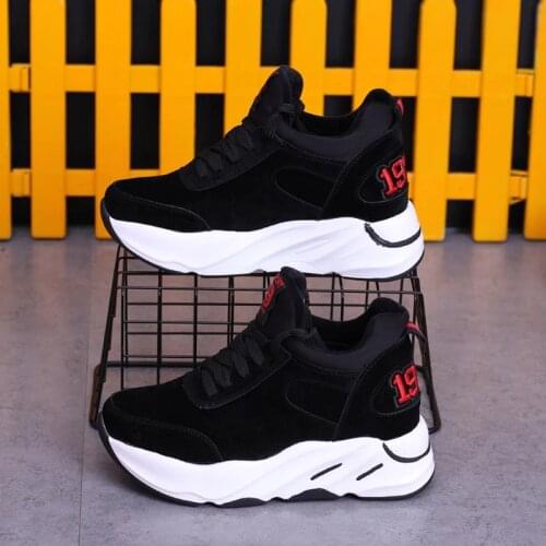 Height-increasing Shoes Womens Thick-soled Black Sneakers New Shoes Korean Version Breathable Sponge Cake Casual Womens Shoes