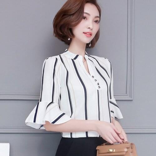 Women Chiffon Shirt Female V-neck Korean Half Sleeves Loose Plus Size Blouses Spring Summer Office Lady Flared Sleeve Tops H9046