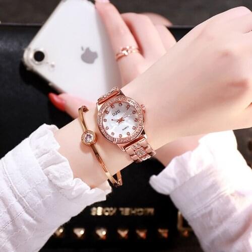 Trendy new ladies gold quartz watch fashion casual ladies steel band watch rhinestone shell surface watch