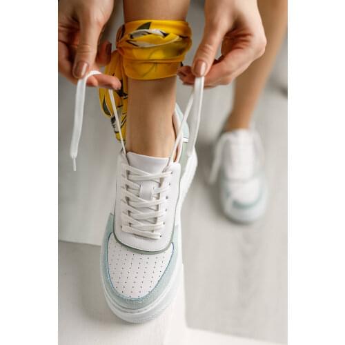 Women 2 Colors Sneaker - TRY0600F