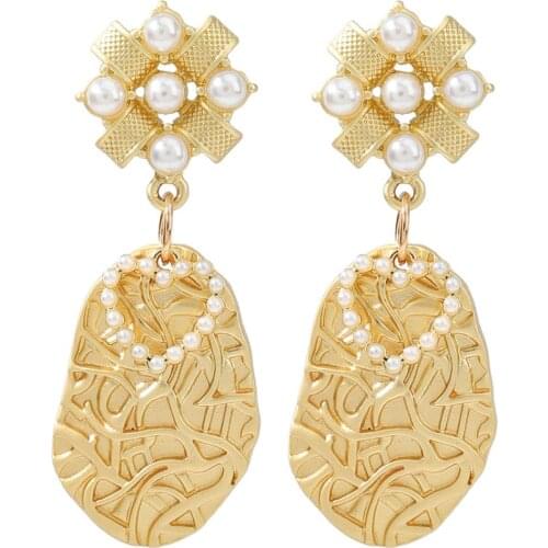 Newest Imitation Pearl Flower Drop Earrings for Women Retro Statement Golden Metal Earrings Dangle Jewelry Bijoux Accessories