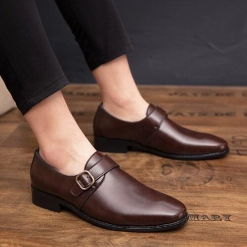 DESAI Footwear