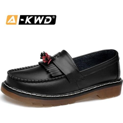 2020 Fashion Slip on Shoes Unisex Leather Shoes Low Help Men Women Boots Soulier Homme Men Loafers Women Work Shoes Size 45