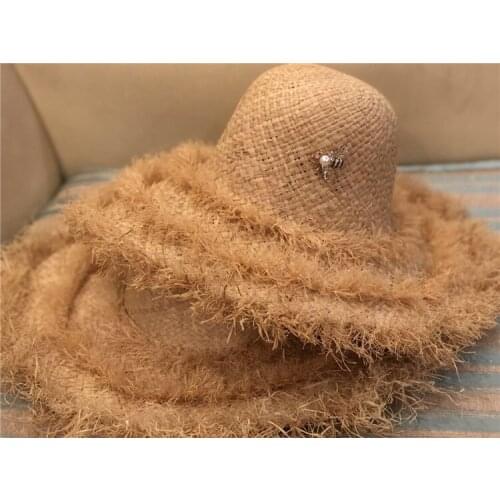 202010-shi summer modelshow catwalk handmade raffia grass bee pin leisure beach lady wedding cap women holiday sun hat
