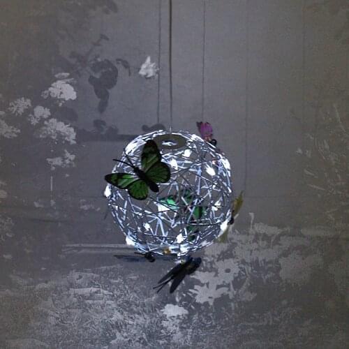 New Wind Weather Solar Butterfly Lighted Pendant Hanging Mesh Orb With Colorful Butterfly Hanging Tennis Ball Garden Decoration
