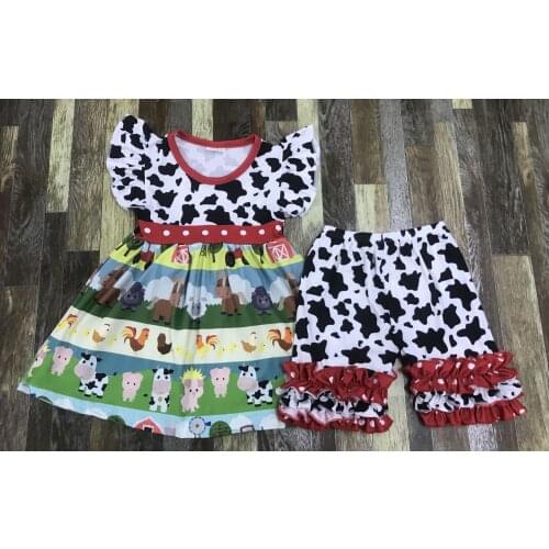 Lovely Childrens fine farm cartoon small animal short sleeve cow print shorts set