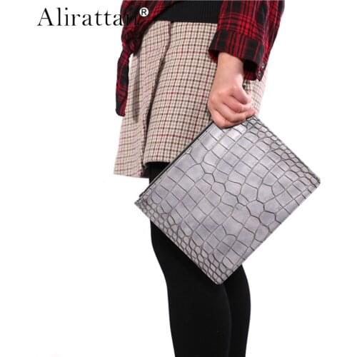 Alirattan New Retro Crocodile Pattern Clutch Women Fashion Stitching High Quality Travel Shopping Wallet Envelope Party Bag INS