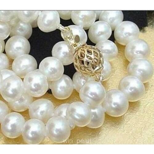 8-9mm white AKOYA SALTWATER cultured pearl necklace 18"