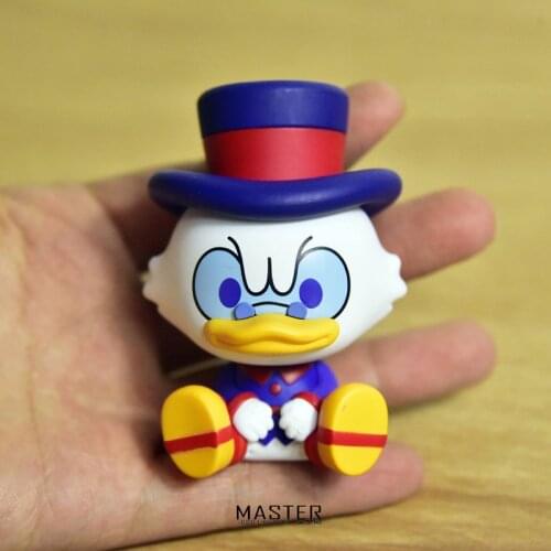 1PCS 7.5cm Disney sitting family history high trend boy hand-made model accessories solid material collection accessories