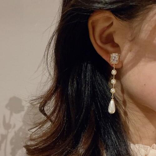 Gold Color Long Tassel Pearl Earrings for Women Wedding Statement Korean Dangle Earrings Waterdrop Earrings Hanging with Pearls