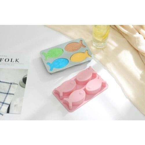 Silica Gel Rice Cake Baking Mould 4 Contains Cute Fish Handmade Soap Chocolate Mould