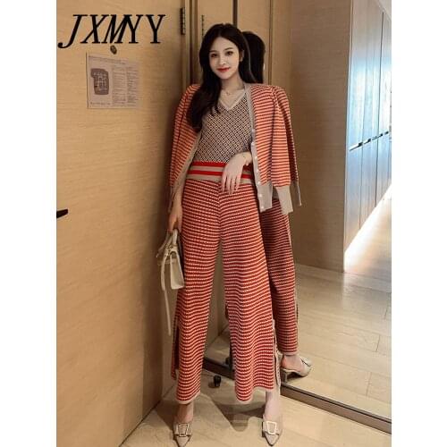 Autumn and winter fashion casual three-piece suit loose outside wearing a casual style sweater two-piece suit
