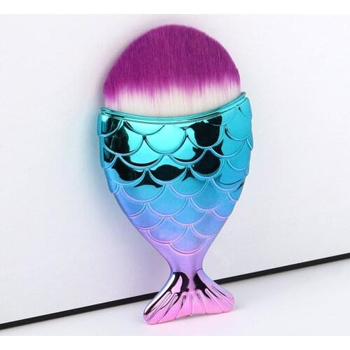 1PCS Mermaid Foundation brush Powder Concealer Liquid Foundation Face Makeup Brushes Tools Professional Beauty Cosmetics
