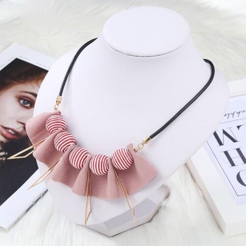 Wholesale Chunky Beads Fabric Pendant Bohemian Pink Necklace Jewelry Boho Fashion Statement Necklace Accessories Gifts for Women