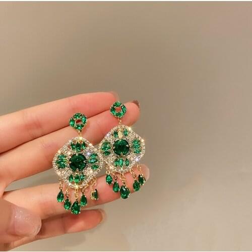 2021 New Arrival Vintage Green Crystal Dangle Earrings for Women Exquisite Geometric Butterfly Pendant Earrings Elegant Jewelry