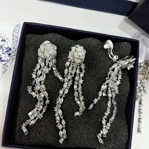 Hot Sale White Daisy Zircon AAA Clip Earrings Without Piercing Sweet Flower Ear Cuff No Hole For Women Clip Earrings Fashion