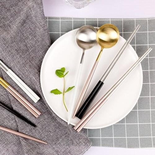 Korean Pink Gold Wedding Chopsticks Spoon Set 18/10 Stainless Steel Dessert Spoons Long Handle Sushi Sticks Tableware 5sets